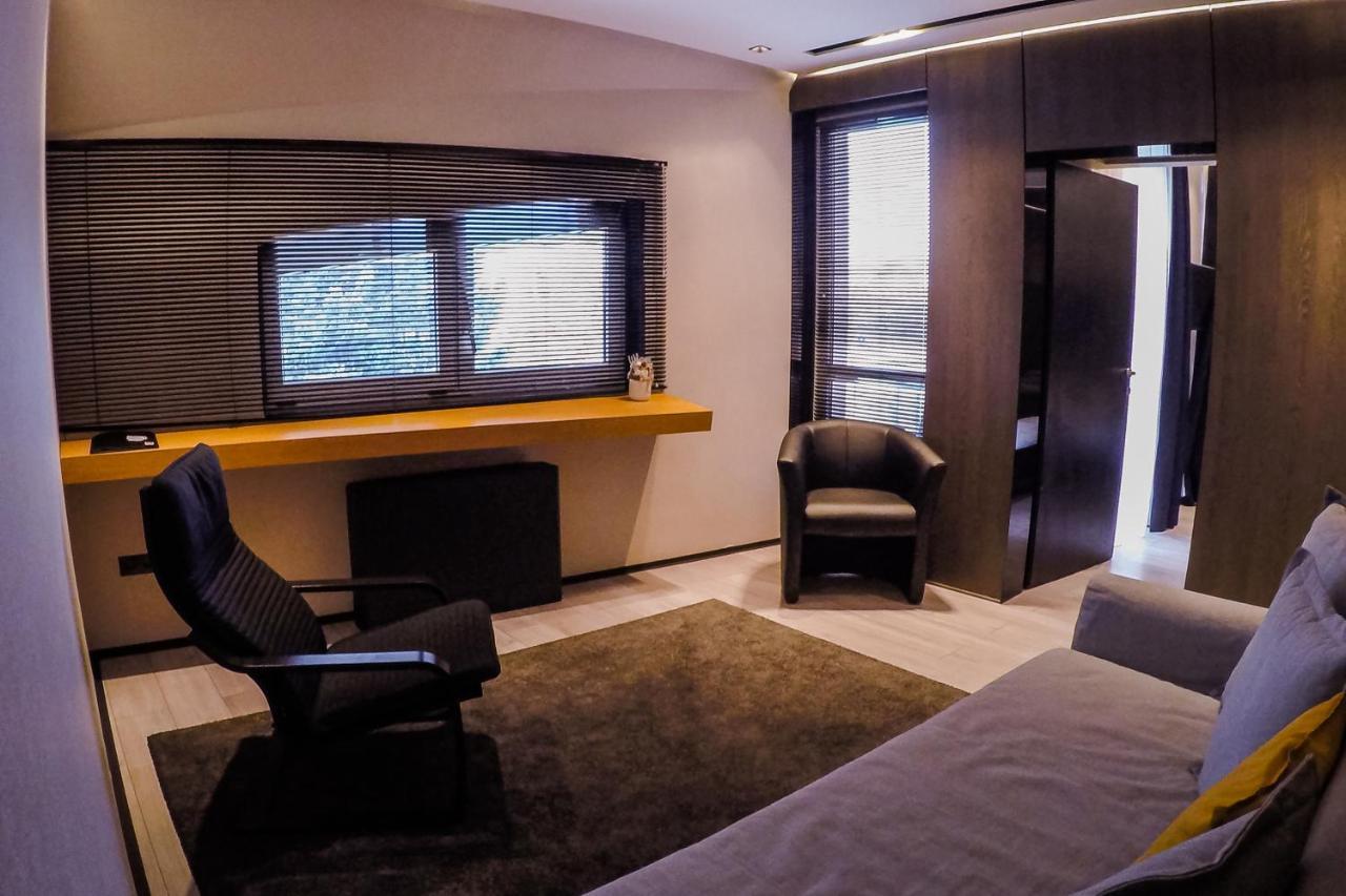 Sohaz Panzio Es Apartmanhaz Szolnok Exteriér fotografie